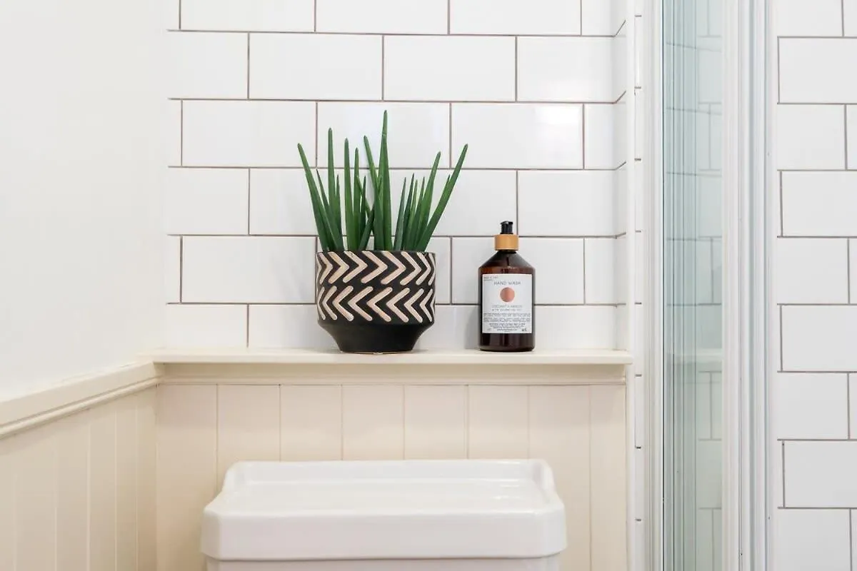 Host & Stay - Guildford Apartment Brighton